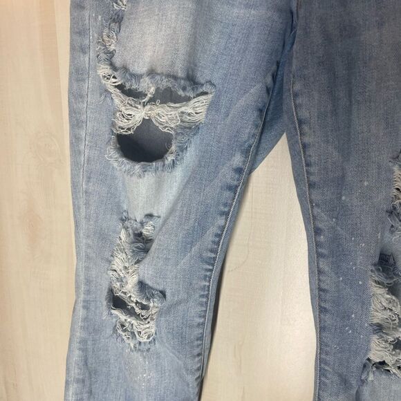 Judy Blue distressed light wash jeans frayed hem, size 14w - Picture 5 of 16
